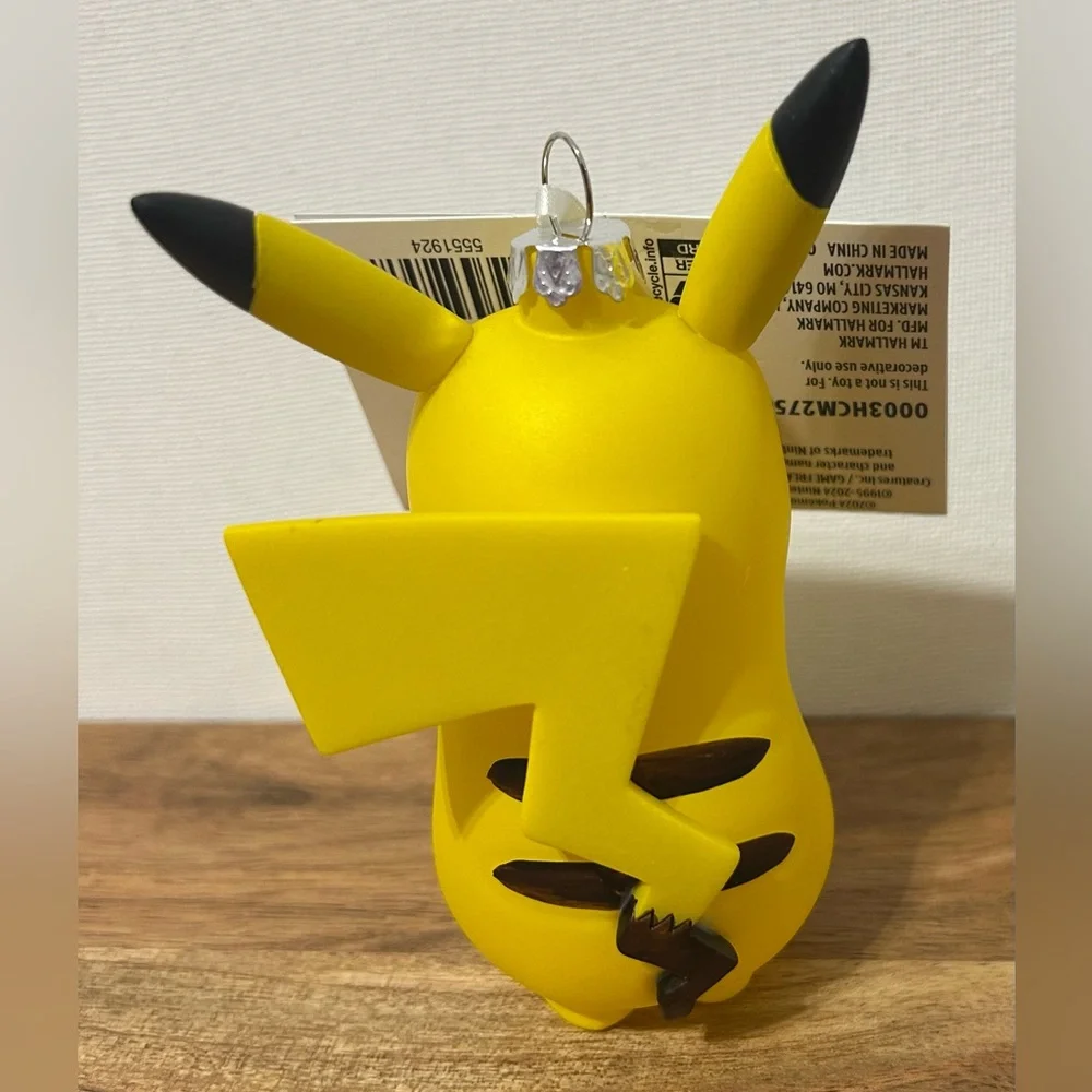 Hallmark POKÉMON PIKACHU Blown Glass Ornament 4”X3” NWT